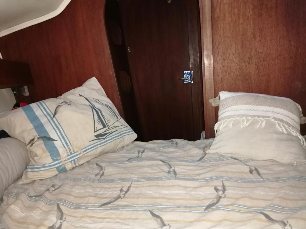 Voilier De Charme A Quai Hotel Saint-Raphael  Bagian luar foto
